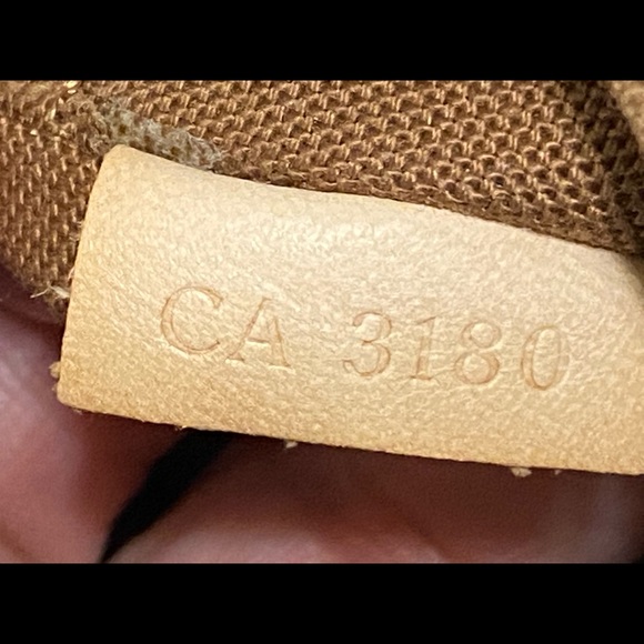 💗💗💗SOLD💗💗💗‼️LV ODEON PM MONOGRAM CROSSBODY‼️ - Picture 9 of 16